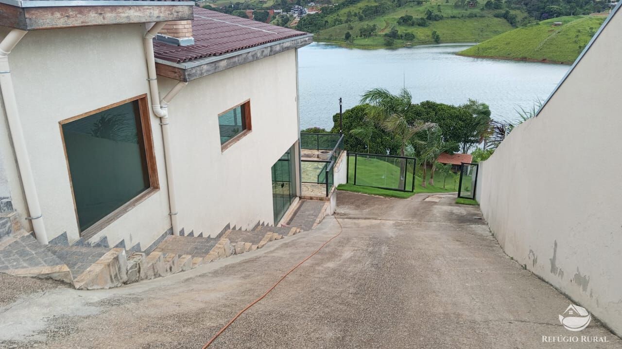 Fazenda à venda com 8 quartos, 2500m² - Foto 4