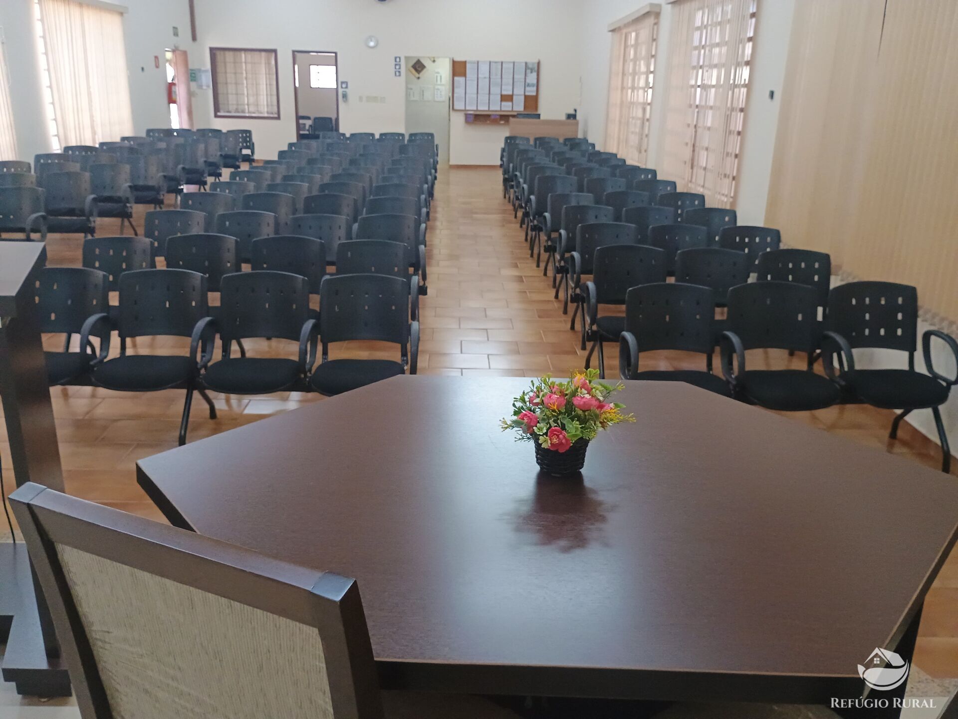 Prédio Inteiro à venda com 1 quarto, 223m² - Foto 2