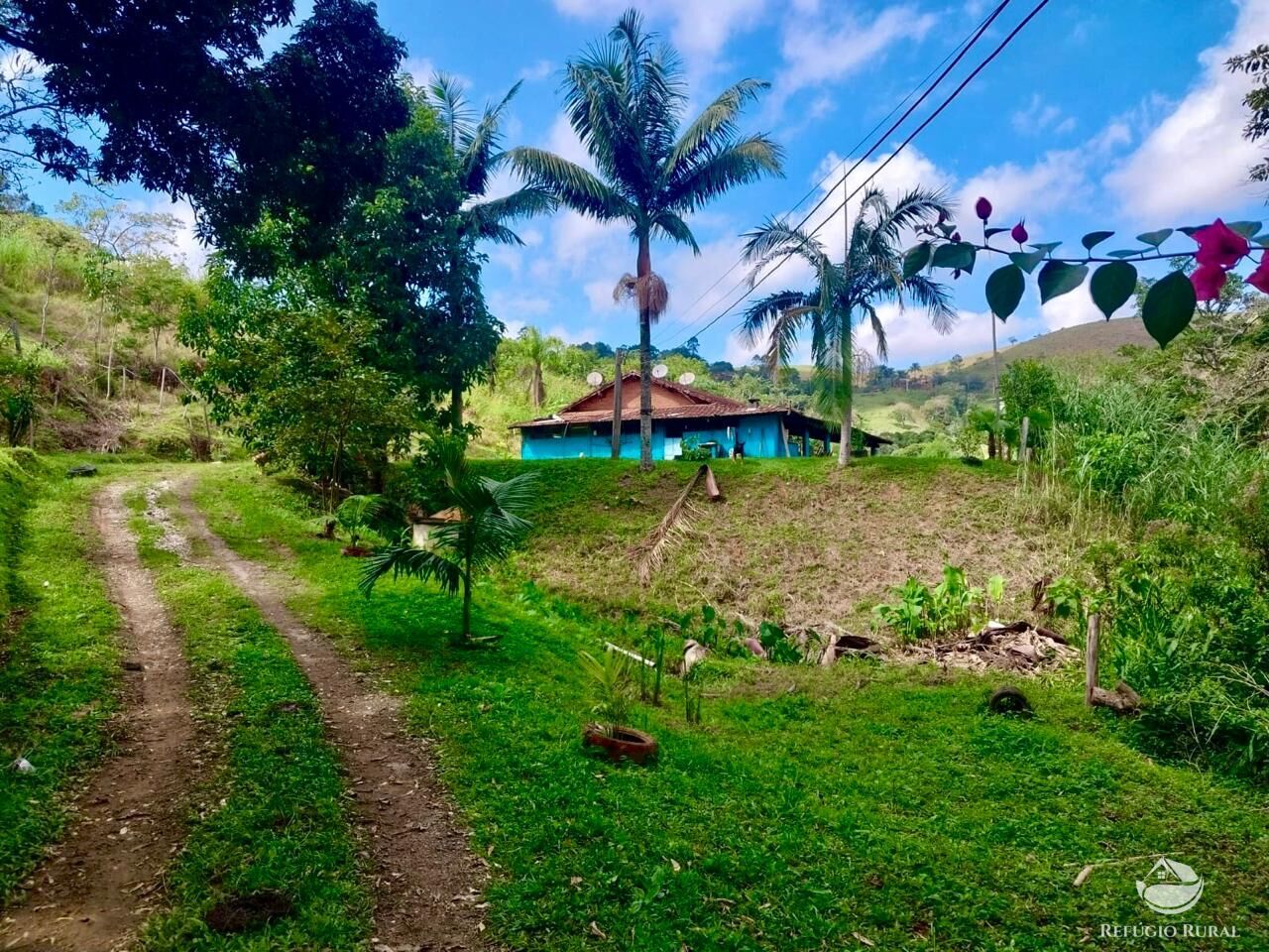 Sítio à venda com 2 quartos, 97000m² - Foto 1