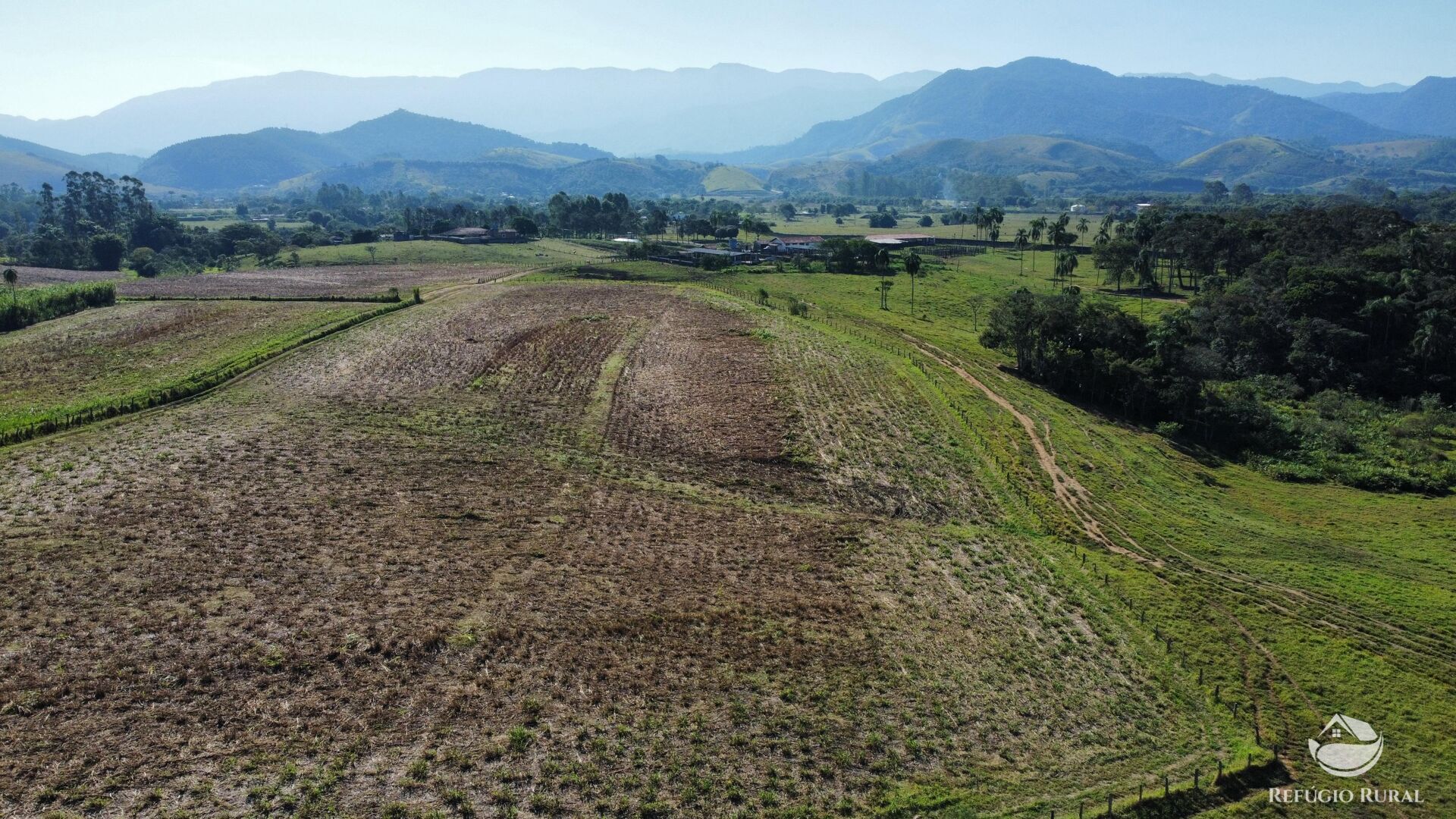 Fazenda à venda com 8 quartos, 960800m² - Foto 6