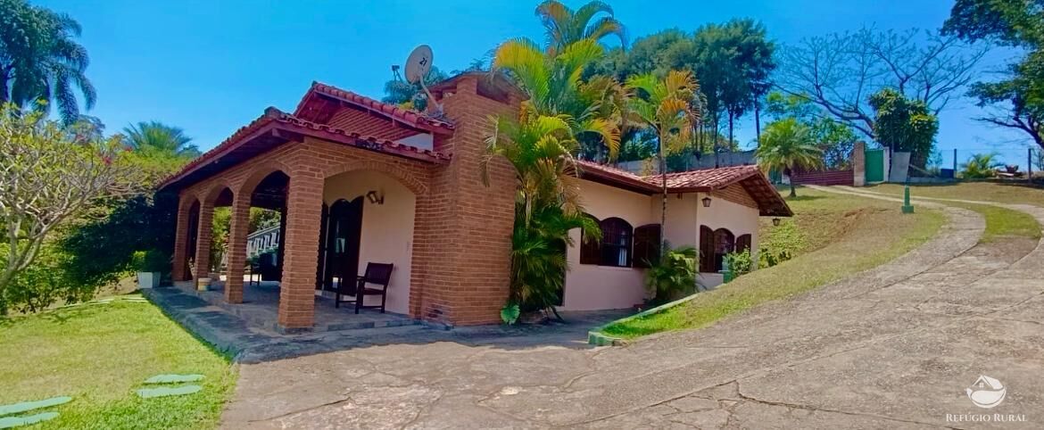 Chácara, 8 quartos, 4300 m² - Foto 1