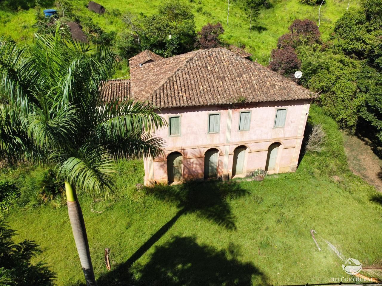 Fazenda à venda com 3 quartos, 48400m² - Foto 1