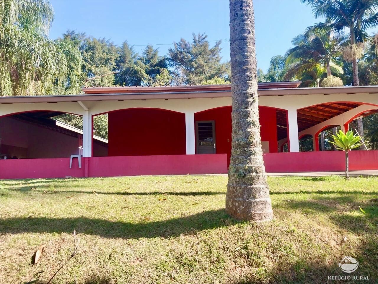 Chácara à venda com 2 quartos, 22000m² - Foto 2