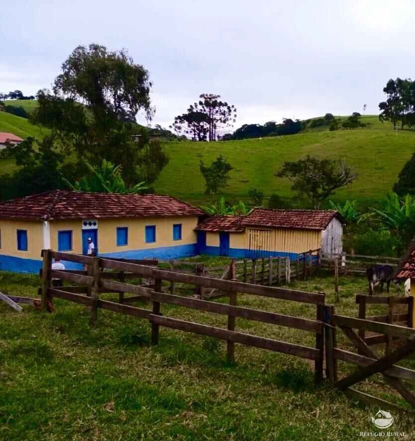 Sítio à venda com 3 quartos, 266200m² - Foto 1