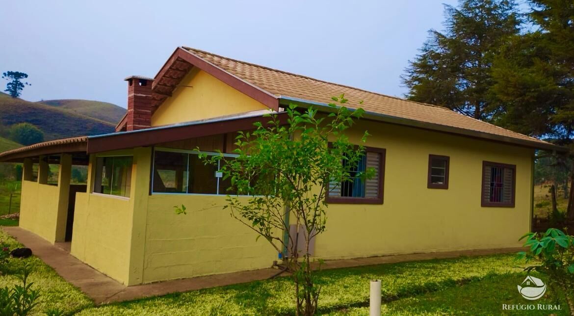 Chácara à venda com 2 quartos, 7000m² - Foto 1
