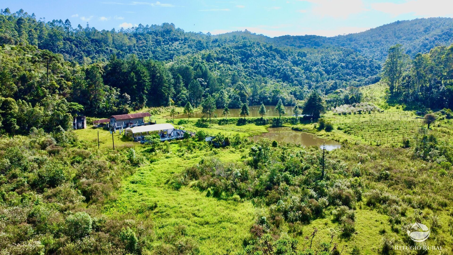 Fazenda à venda com 2 quartos, 1436600m² - Foto 2
