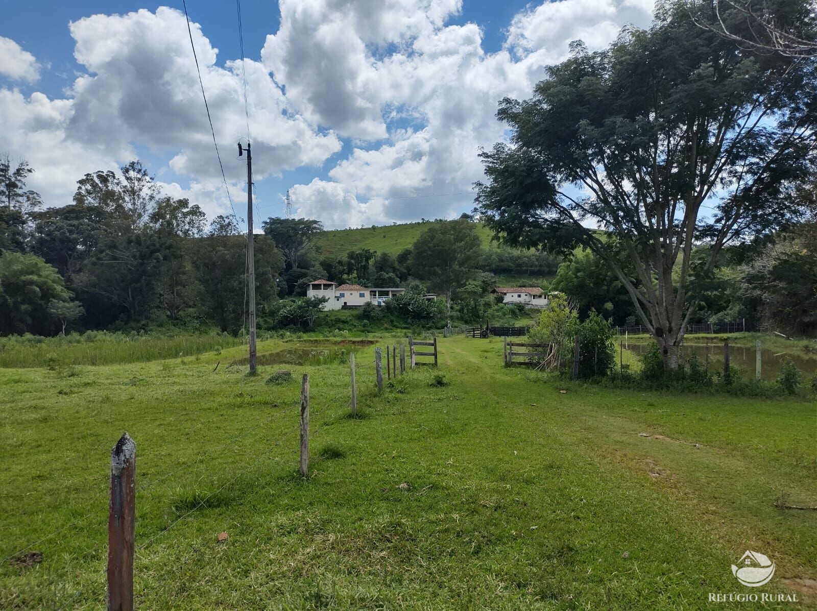 Fazenda à venda com 2 quartos, 270000m² - Foto 16