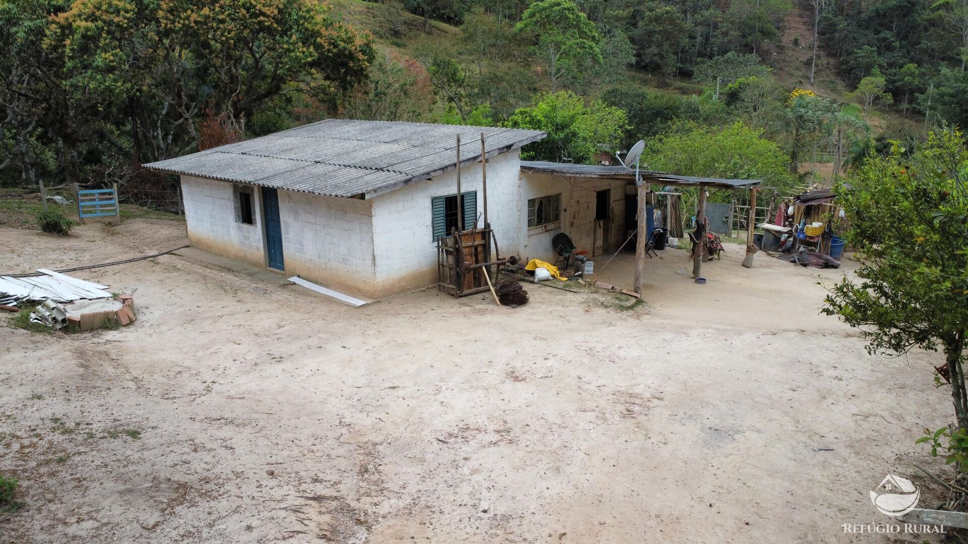 Sítio à venda com 2 quartos, 150000m² - Foto 12