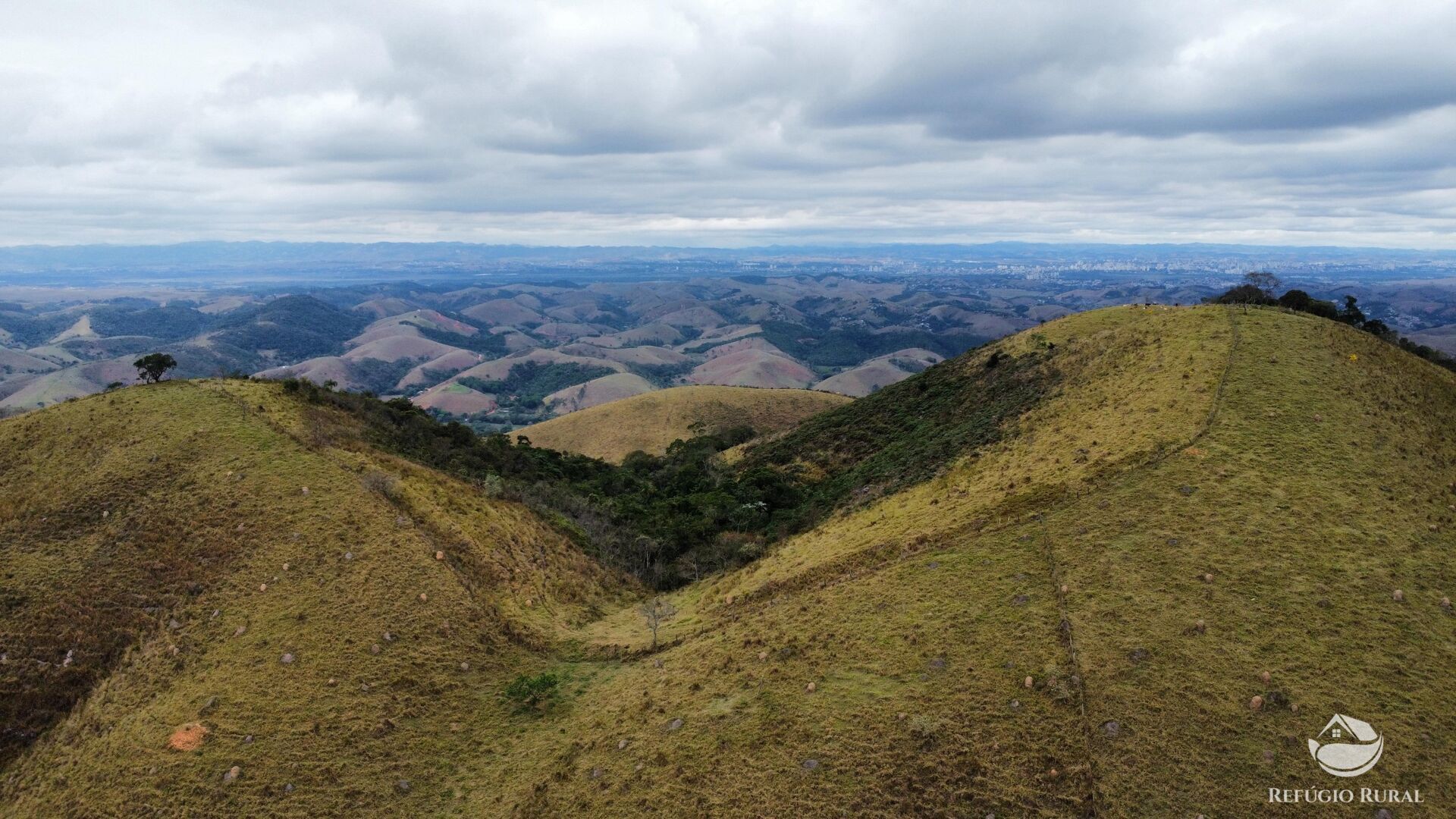 Sítio à venda com 2 quartos, 150000m² - Foto 8