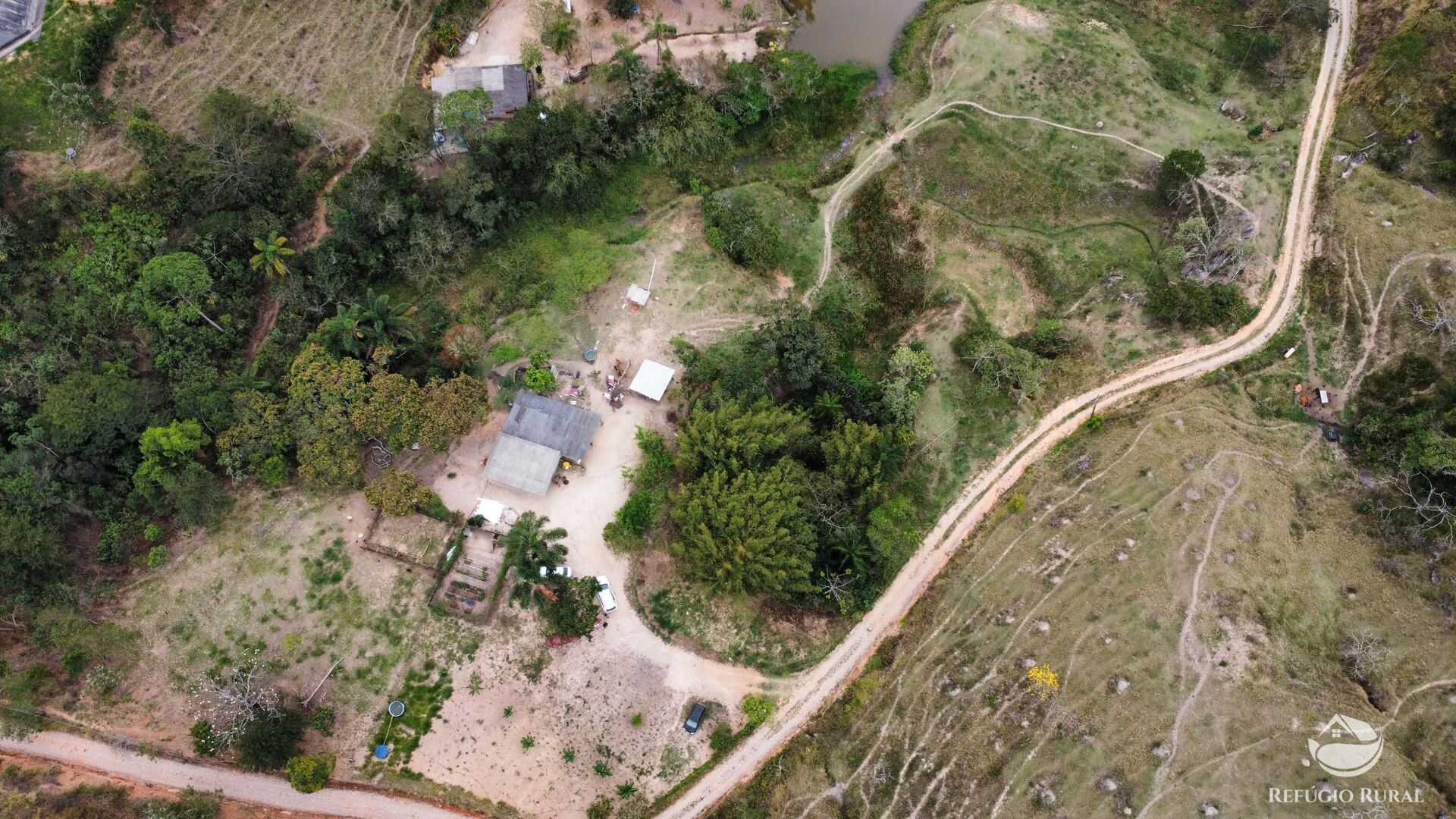 Sítio à venda com 2 quartos, 150000m² - Foto 4