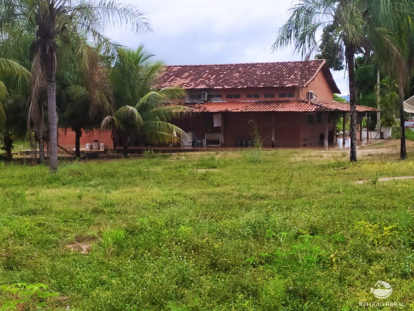 Fazenda à venda com 3 quartos, 8228000m² - Foto 1