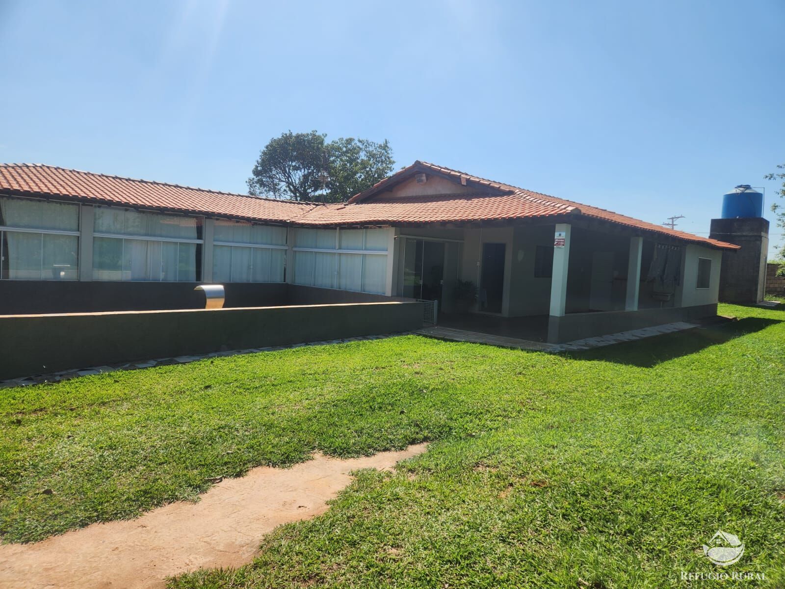 Fazenda à venda com 4 quartos, 24200m² - Foto 1