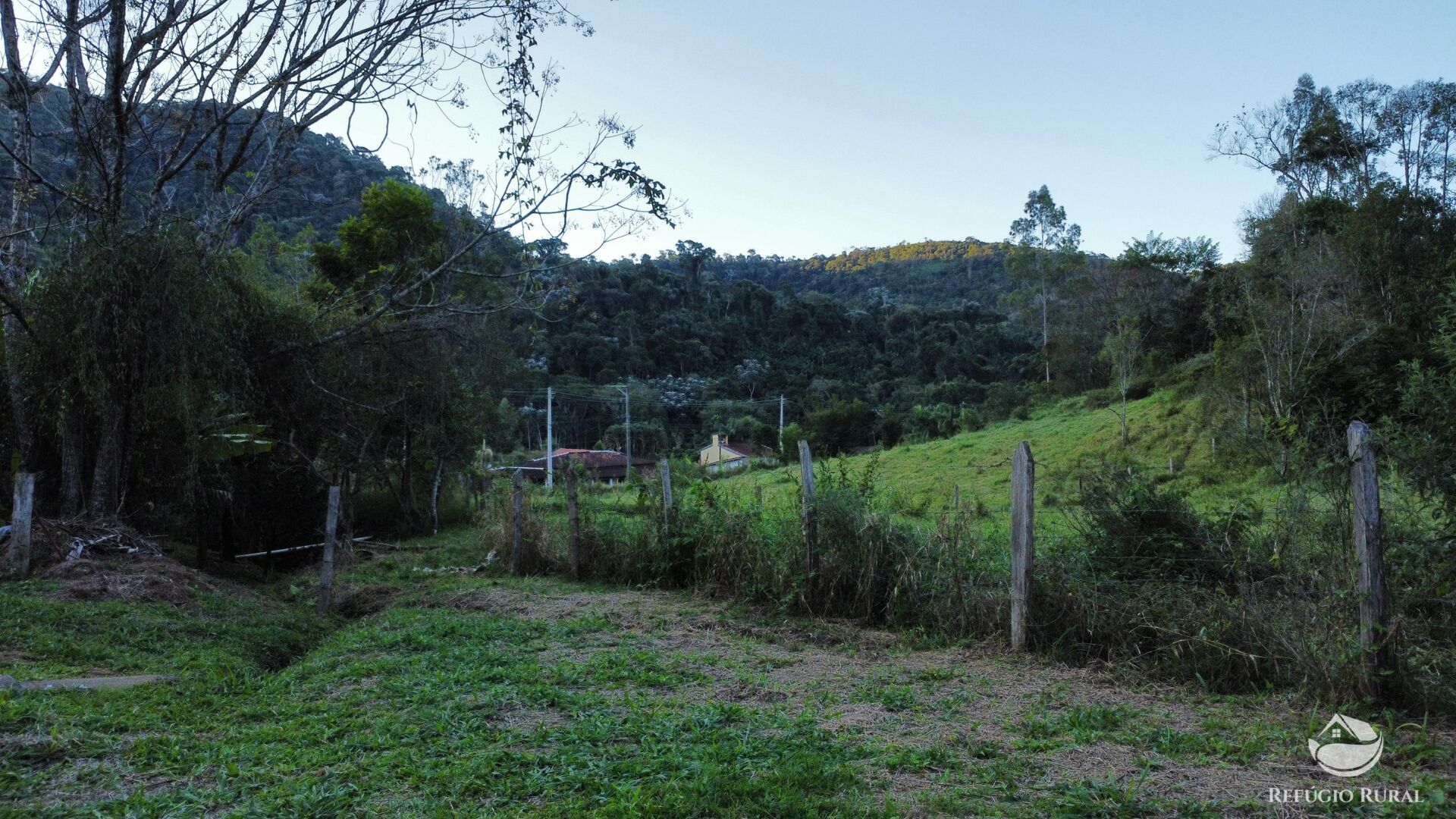 Sítio à venda com 2 quartos, 72600m² - Foto 15