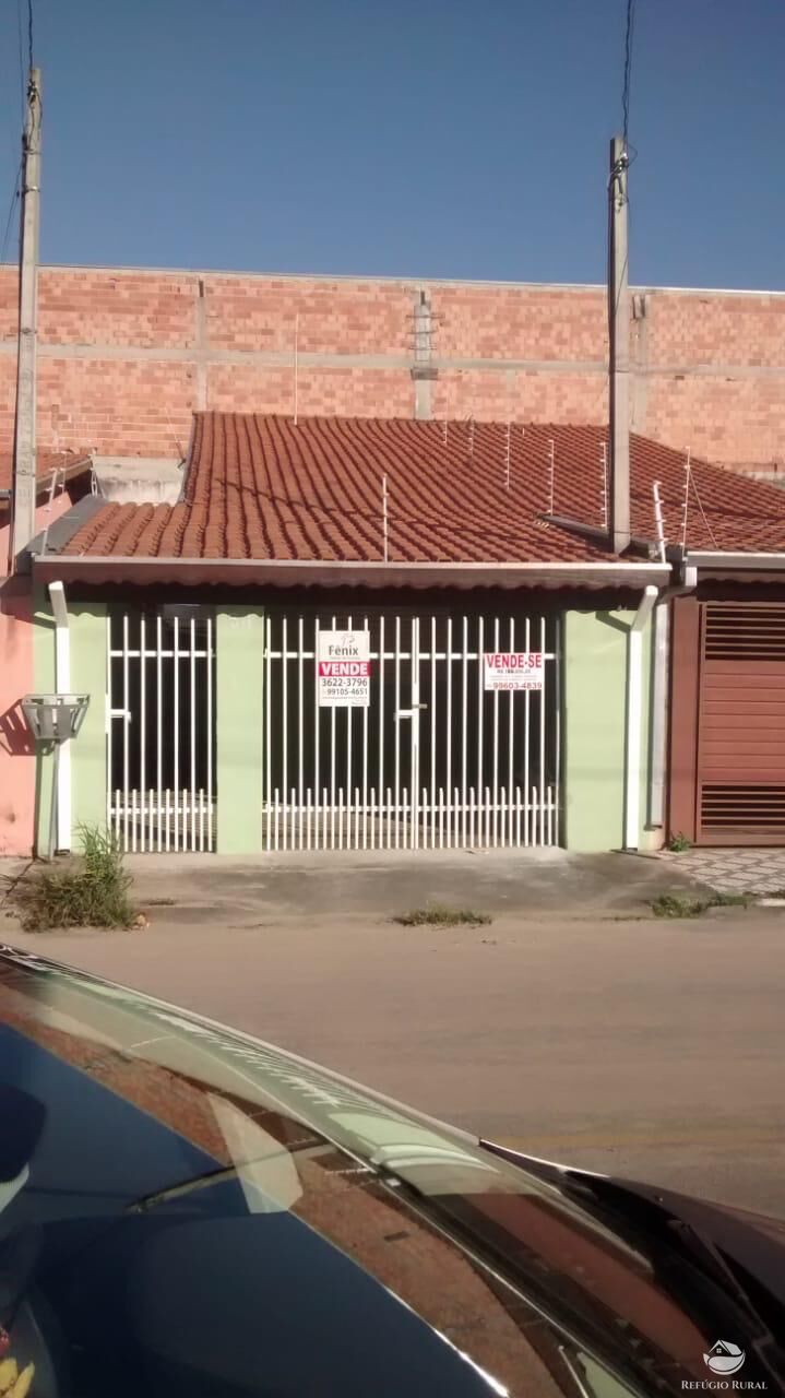 Casa à venda com 2 quartos, 125m² - Foto 1