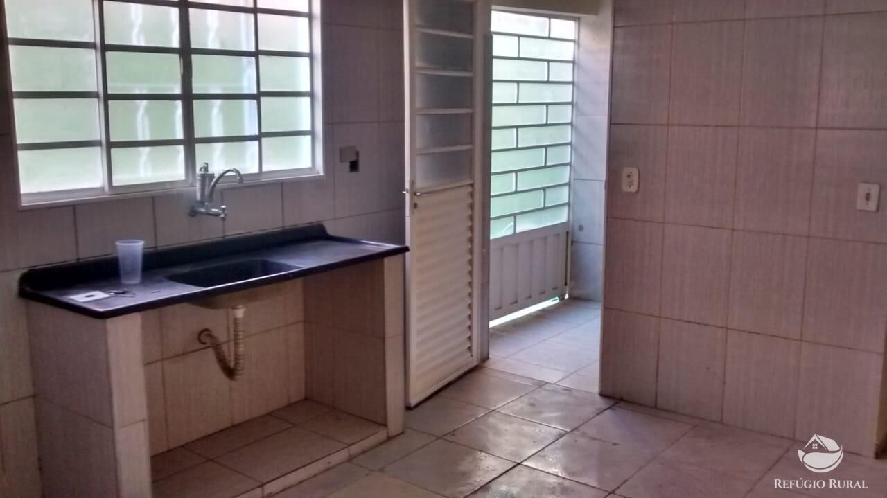 Casa à venda com 2 quartos, 125m² - Foto 3