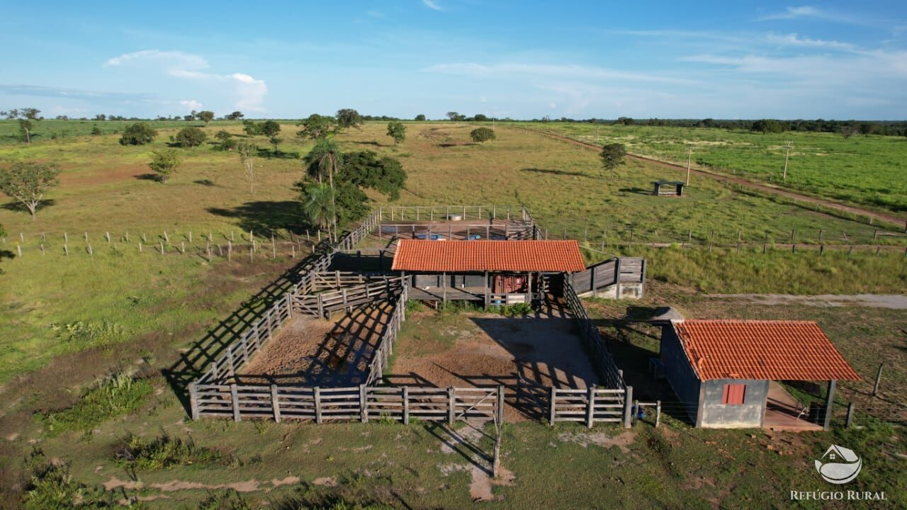 Fazenda à venda com 1 quarto, 32600000m² - Foto 1