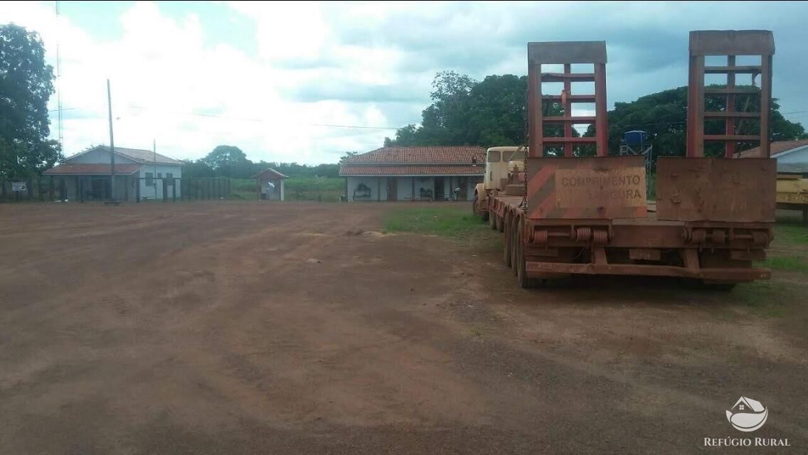 Fazenda à venda com 3 quartos, 350000000m² - Foto 10