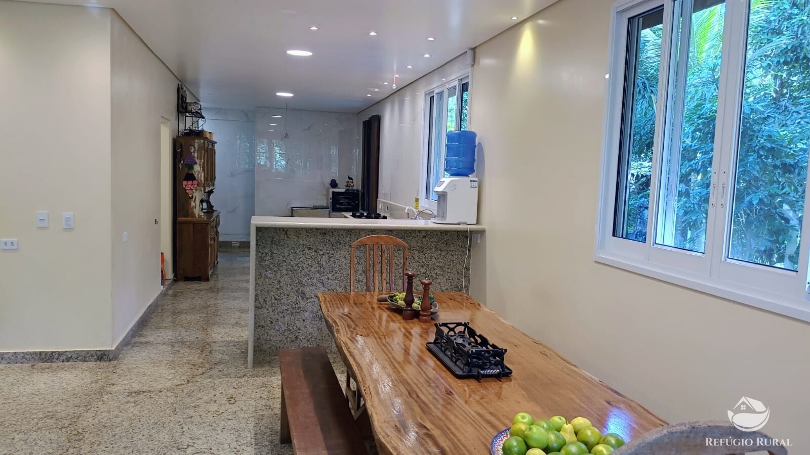 Casa à venda com 3 quartos, 350m² - Foto 19