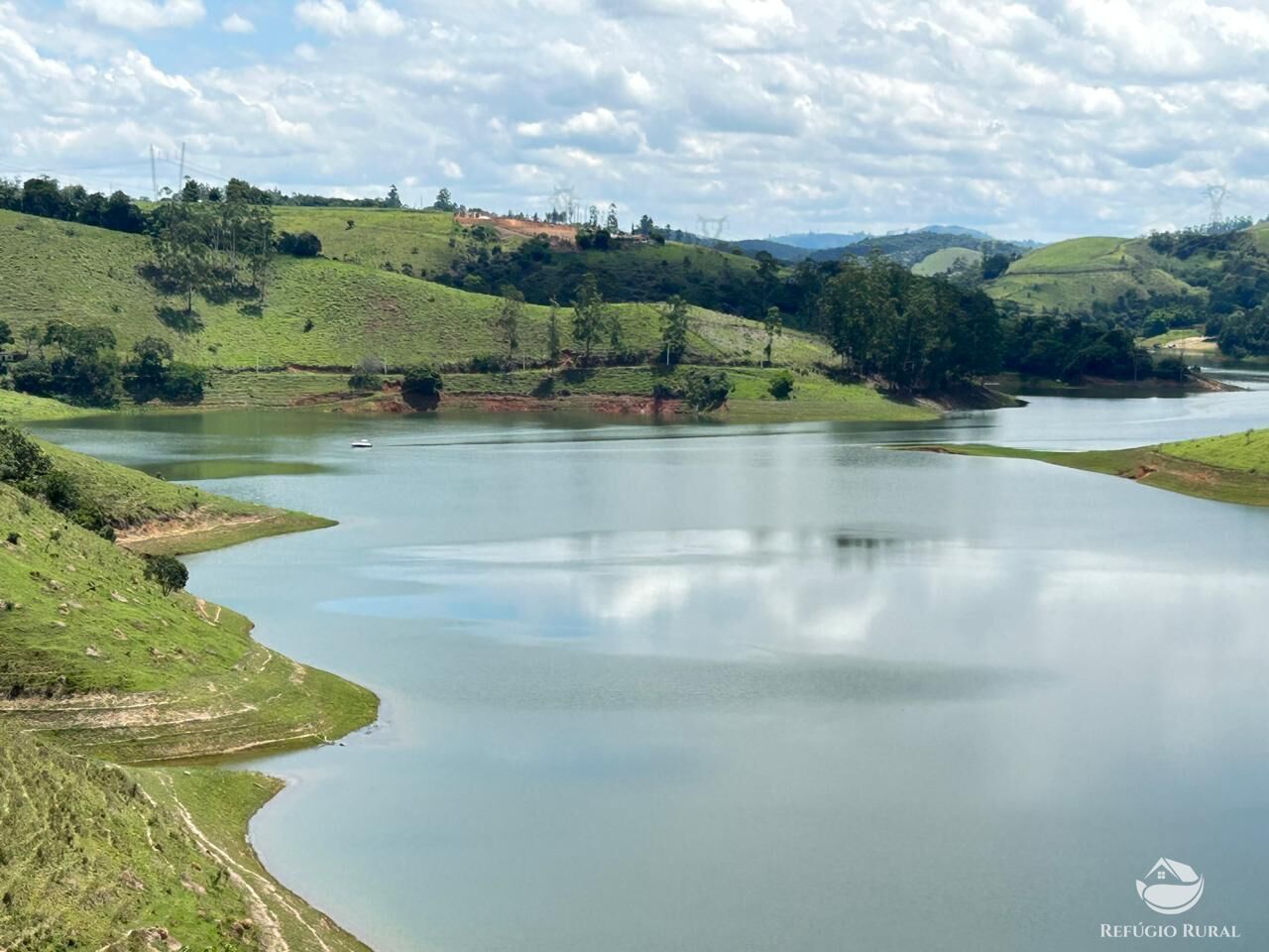 Fazenda à venda com 2 quartos, 240600m² - Foto 34