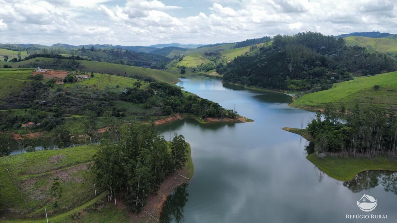 Fazenda à venda com 2 quartos, 240600m² - Foto 11