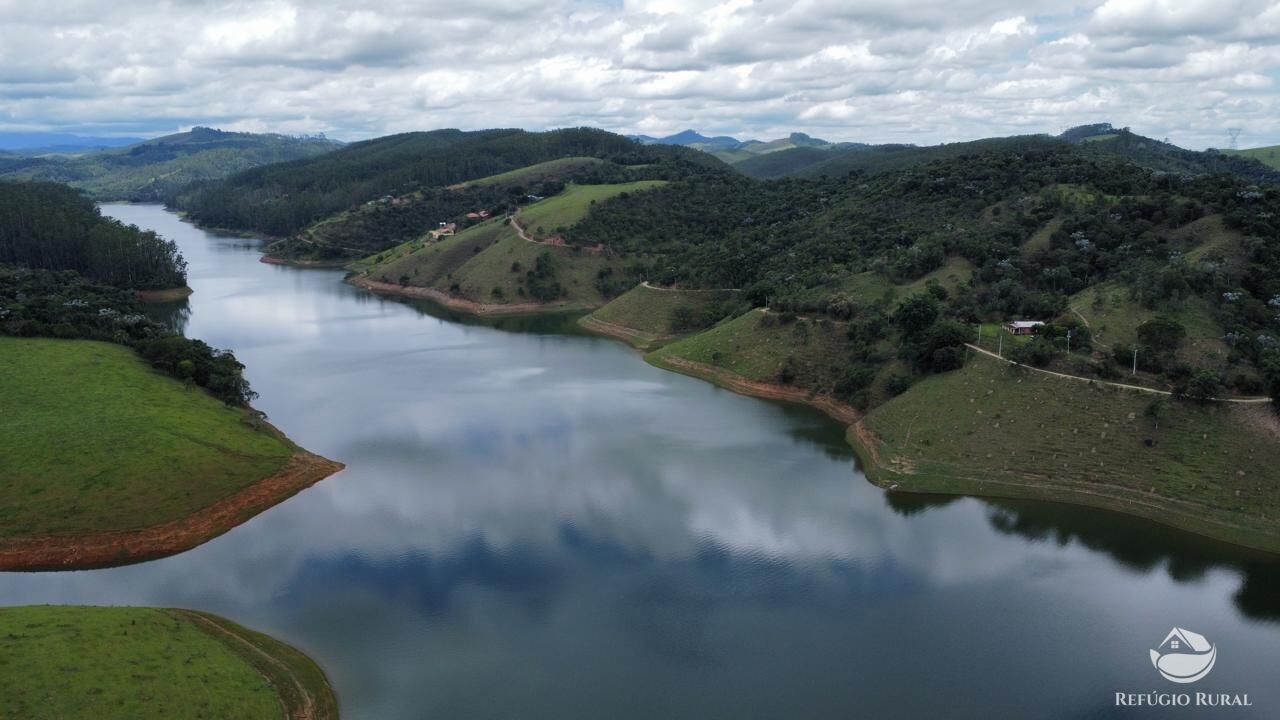 Fazenda à venda com 2 quartos, 240600m² - Foto 12