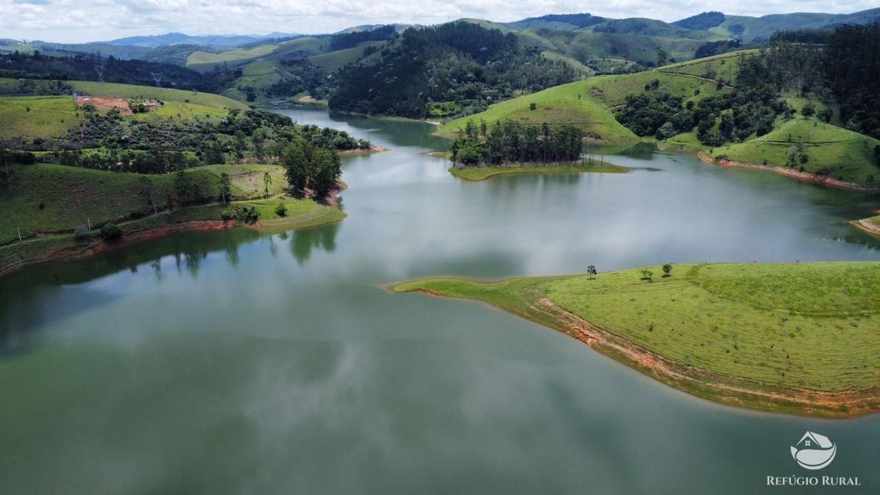 Fazenda à venda com 2 quartos, 240600m² - Foto 28