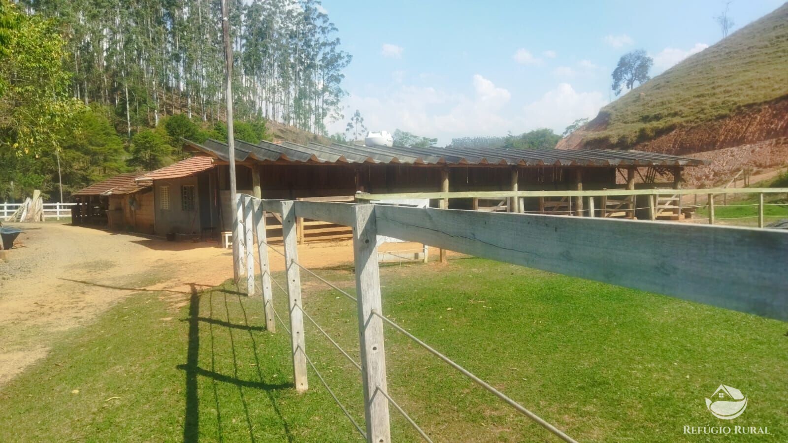 Fazenda à venda com 1 quarto, 242000m² - Foto 45