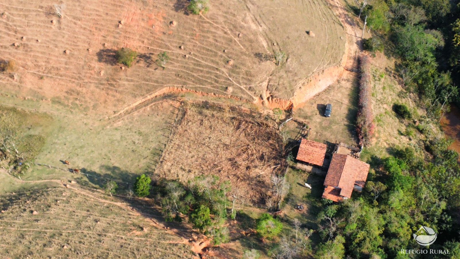 Fazenda à venda com 1 quarto, 121000m² - Foto 2