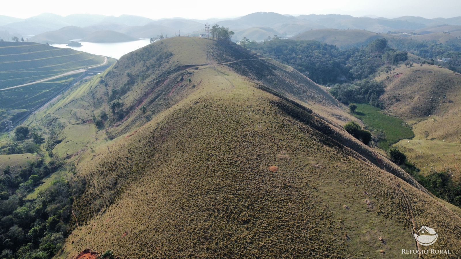 Fazenda à venda com 1 quarto, 121000m² - Foto 27