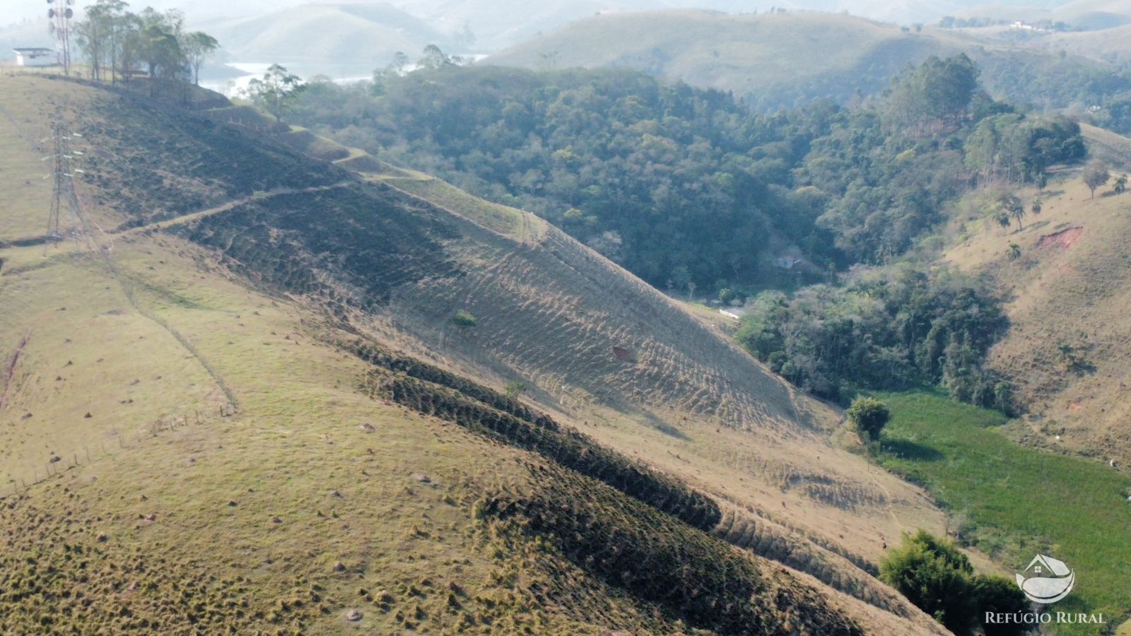 Fazenda à venda com 1 quarto, 121000m² - Foto 25