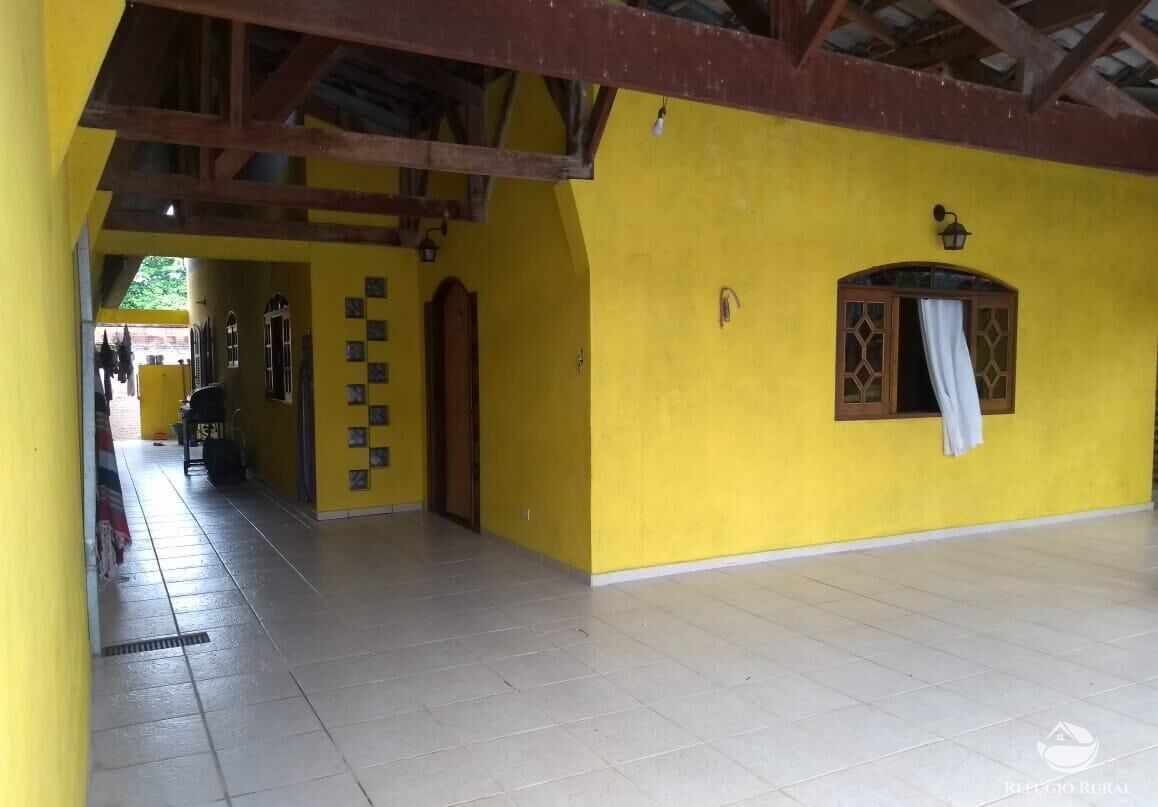Casa à venda com 3 quartos, 250m² - Foto 2