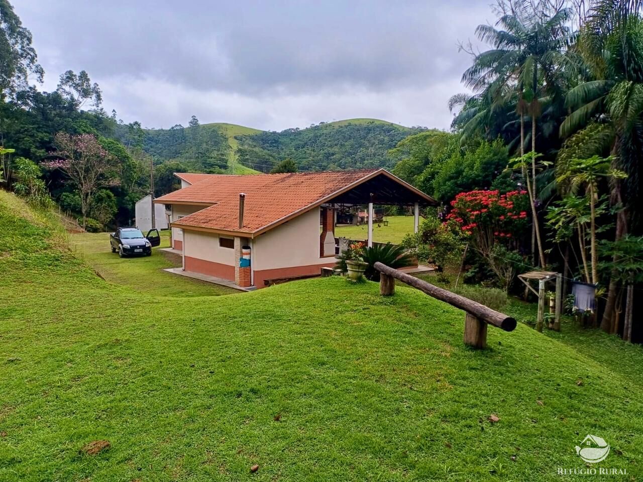Sítio à venda com 3 quartos, 76000m² - Foto 1