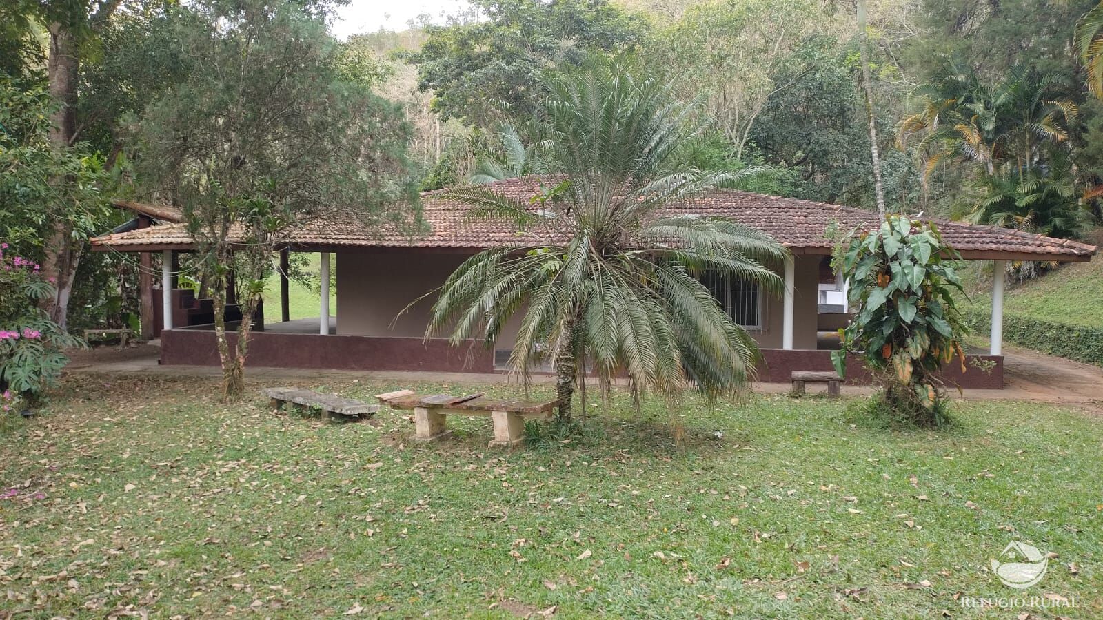 Fazenda à venda com 2 quartos, 2700m² - Foto 2