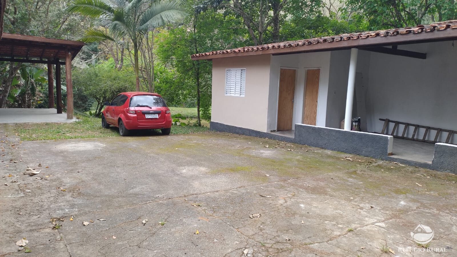 Fazenda à venda com 2 quartos, 2700m² - Foto 11