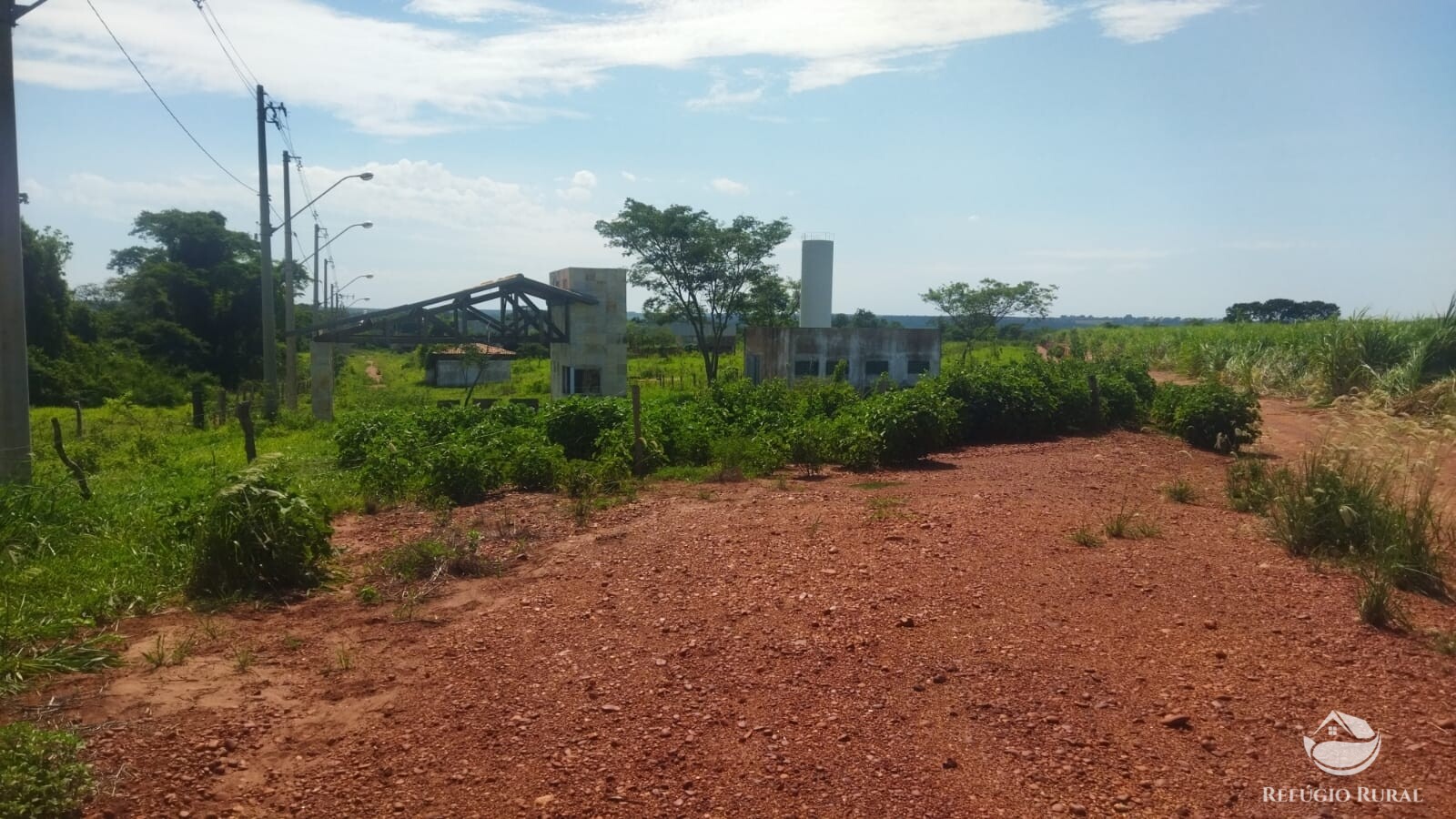 Fazenda à venda com 1 quarto, 411400m² - Foto 1