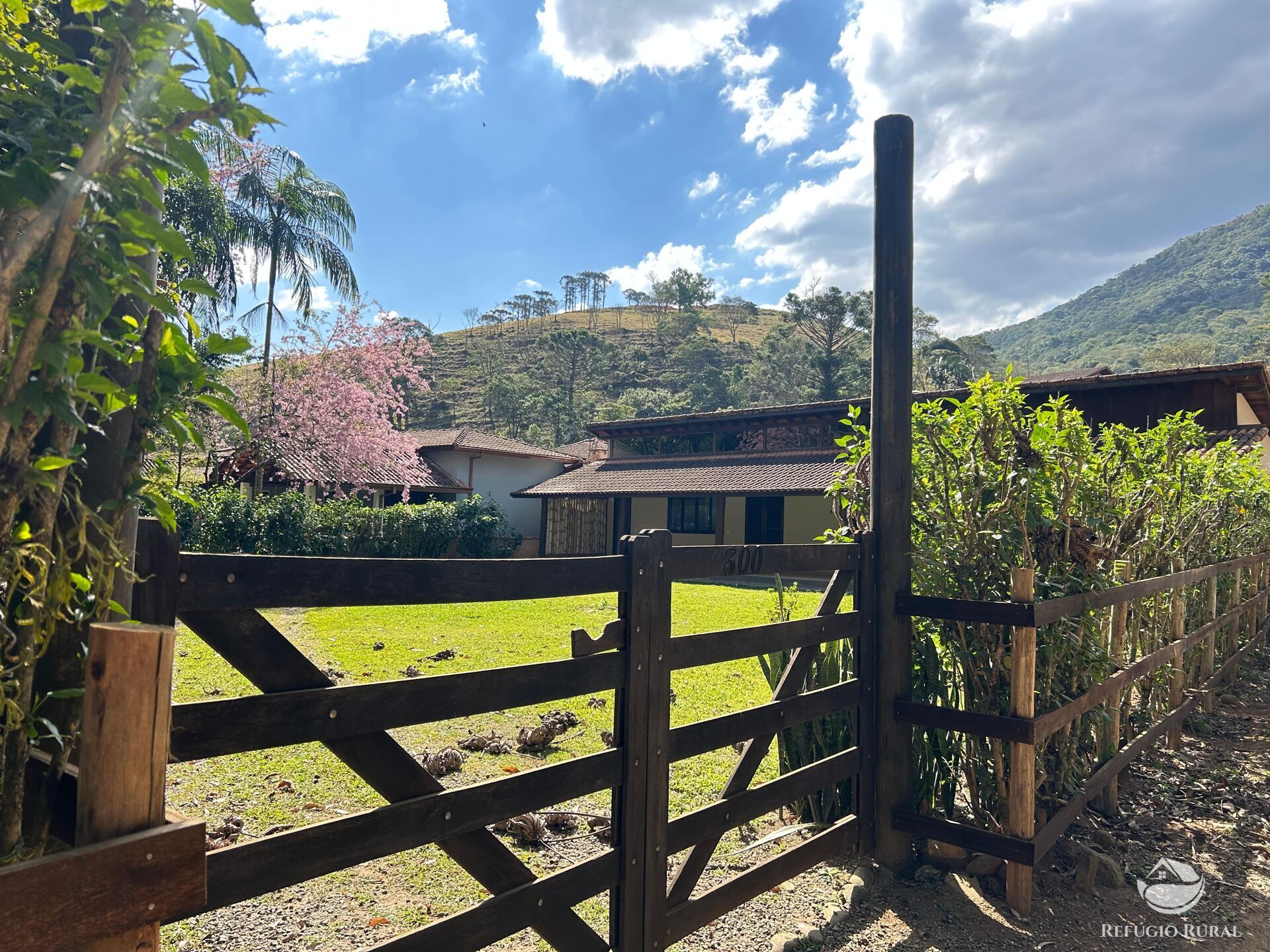 Chácara, 2 quartos, 600 m² - Foto 2