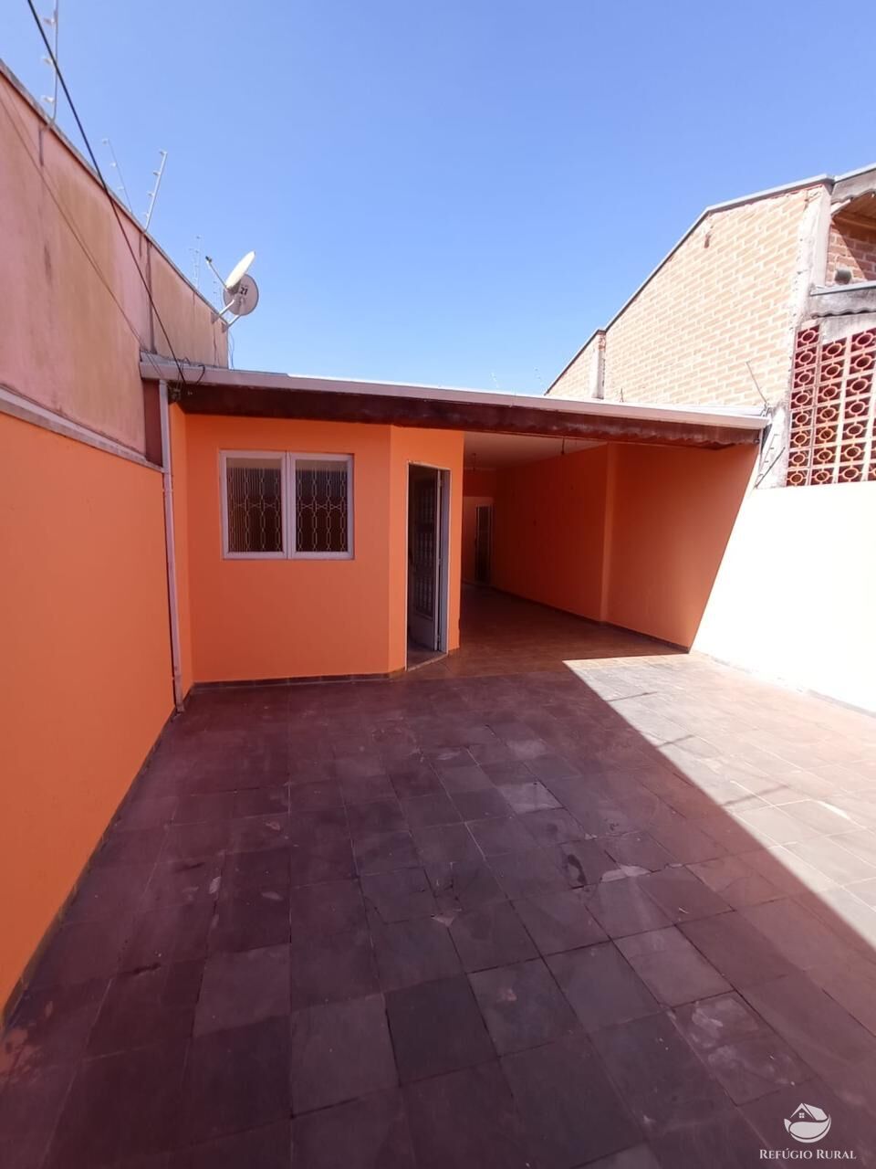 Casa à venda com 3 quartos, 80m² - Foto 1