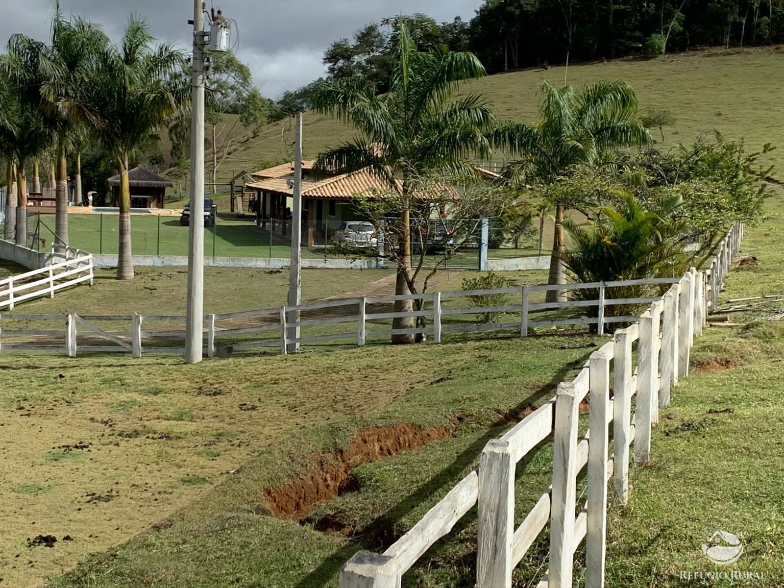 Fazenda à venda com 3 quartos, 242000m² - Foto 5