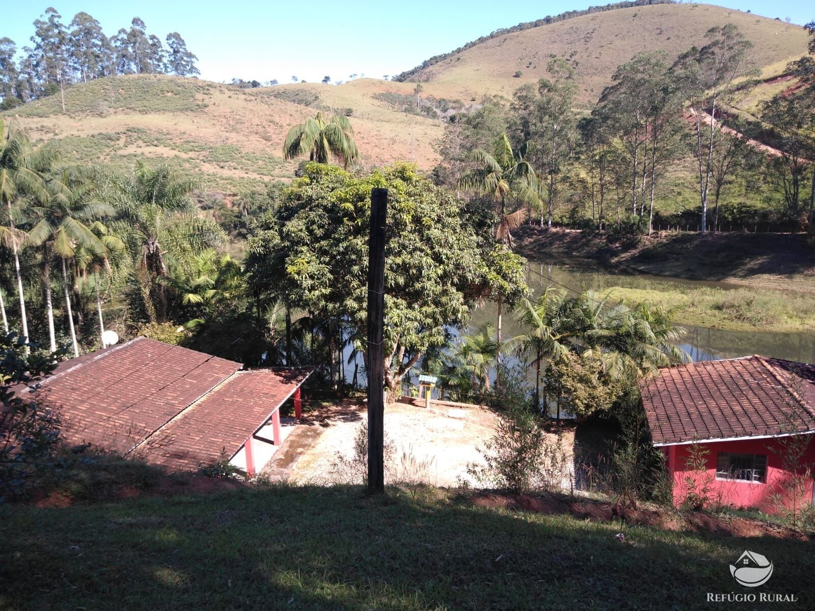 Fazenda à venda com 5 quartos, 7000m² - Foto 2