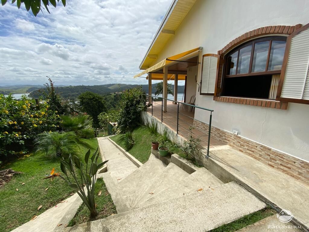 Fazenda à venda com 4 quartos, 1100m² - Foto 1