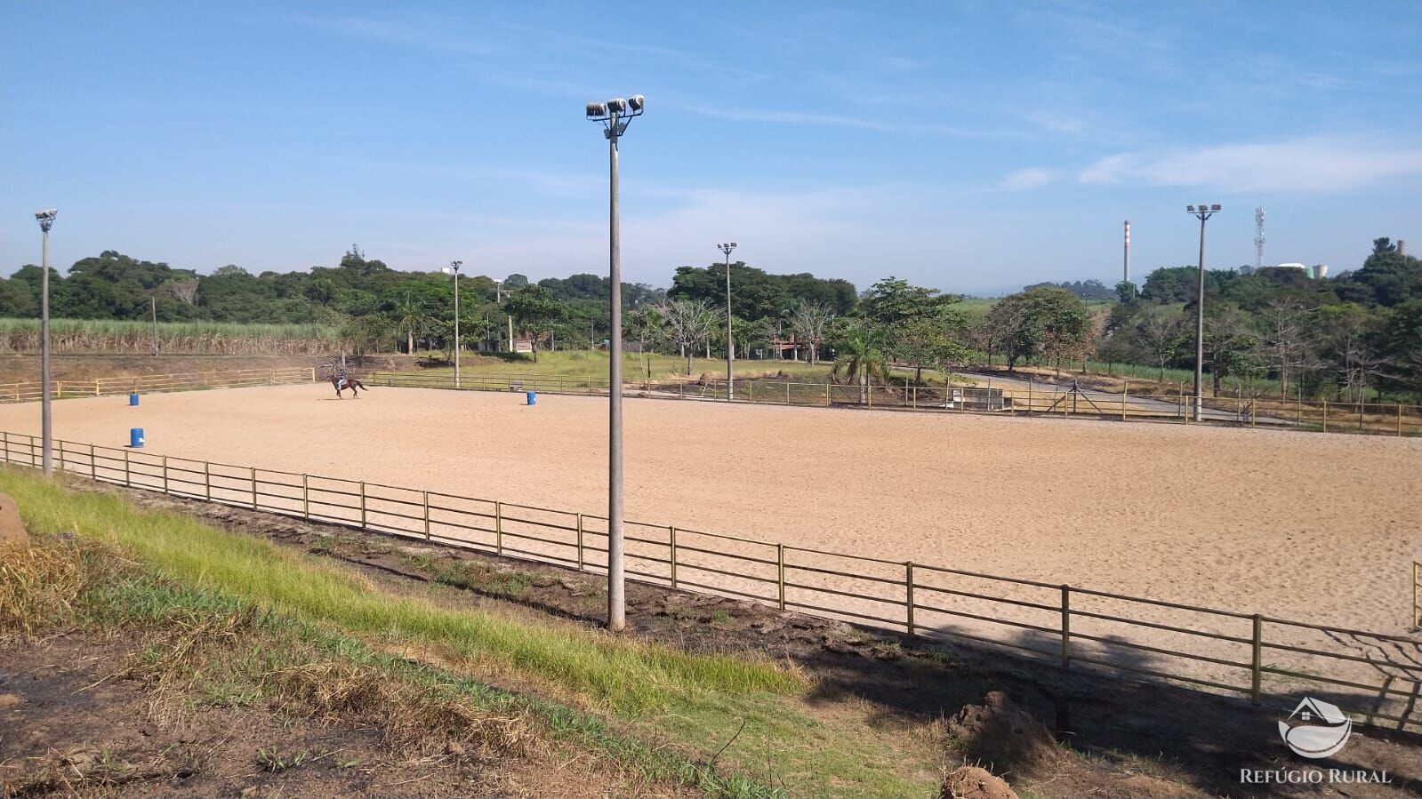 Fazenda à venda com 1 quarto, 96000m² - Foto 3