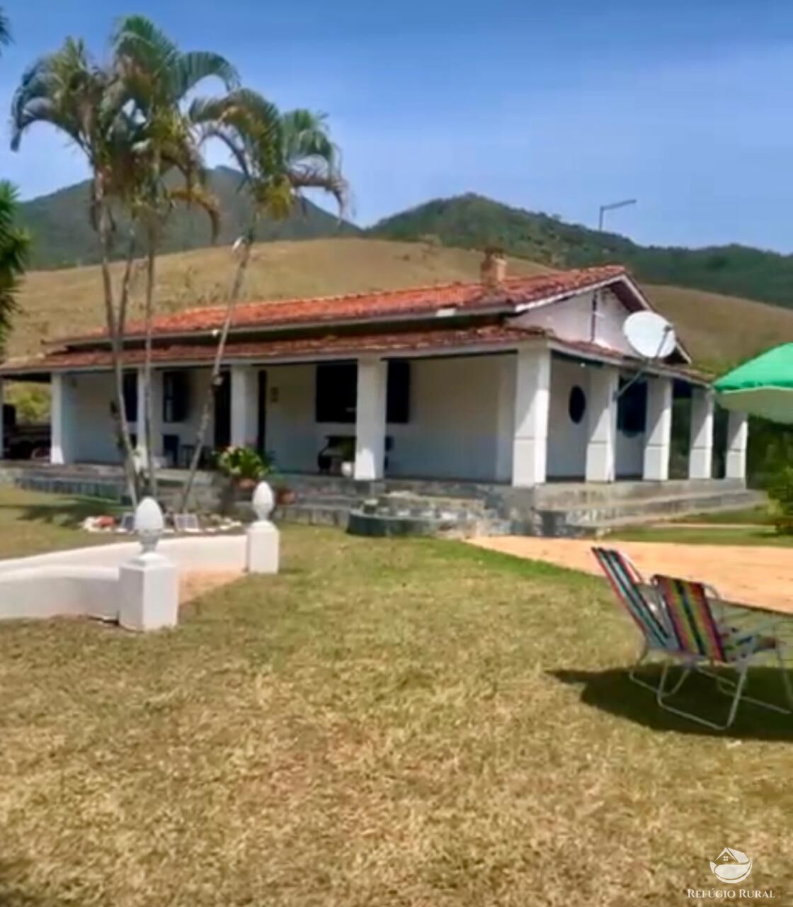 Fazenda à venda com 2 quartos, 2420000m² - Foto 2
