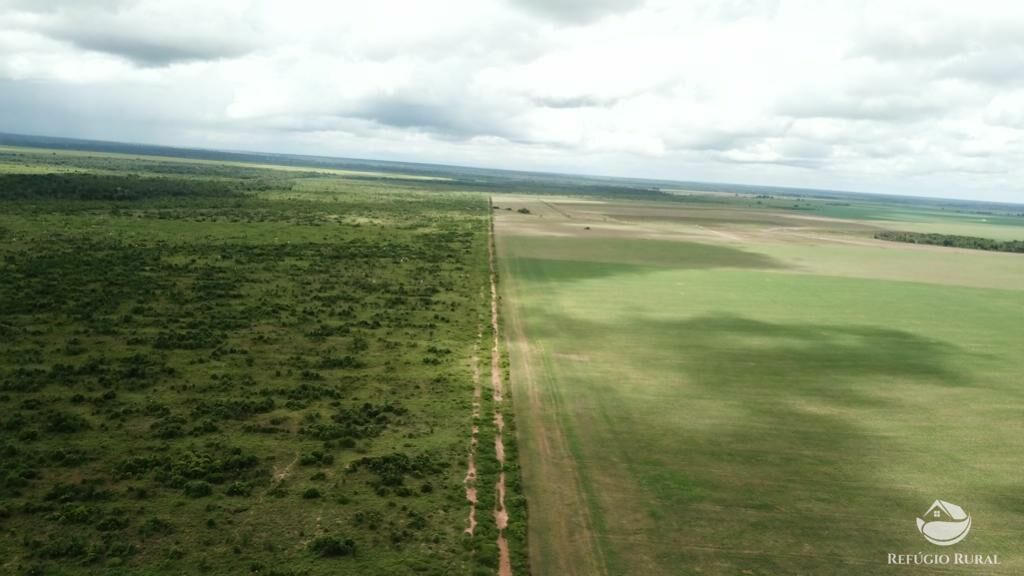 Fazenda à venda com 8 quartos, 208000000m² - Foto 2