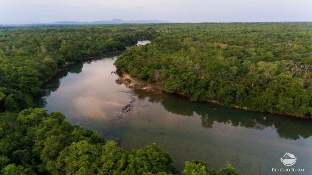 Fazenda à venda com 2 quartos, 23667600m² - Foto 1