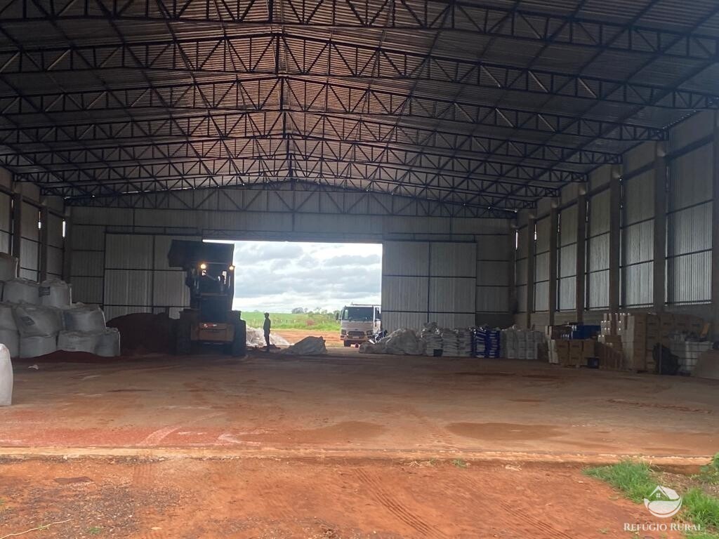 Fazenda à venda com 1 quarto, 83000000m² - Foto 2