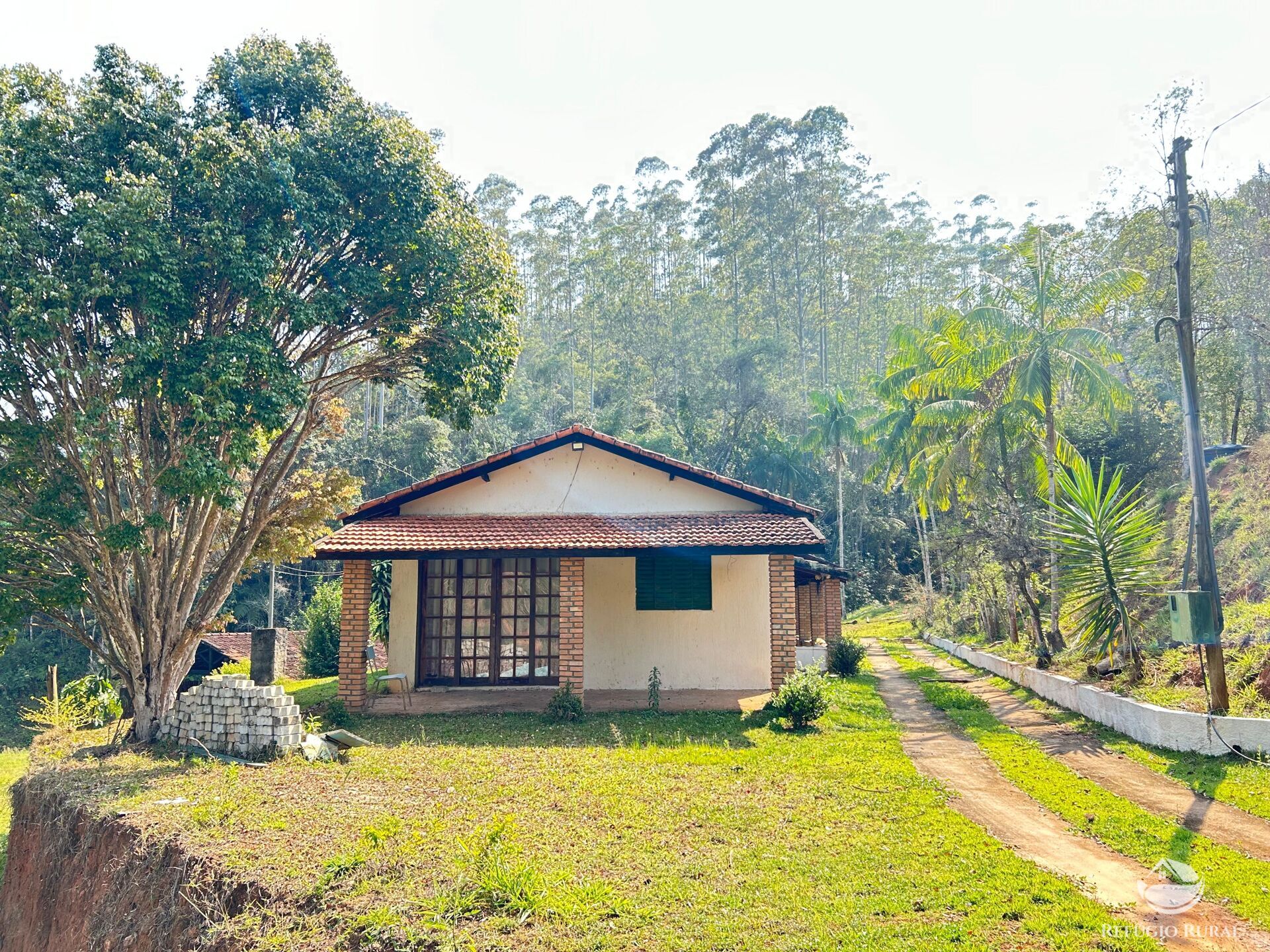 Fazenda à venda com 2 quartos, 96800m² - Foto 1