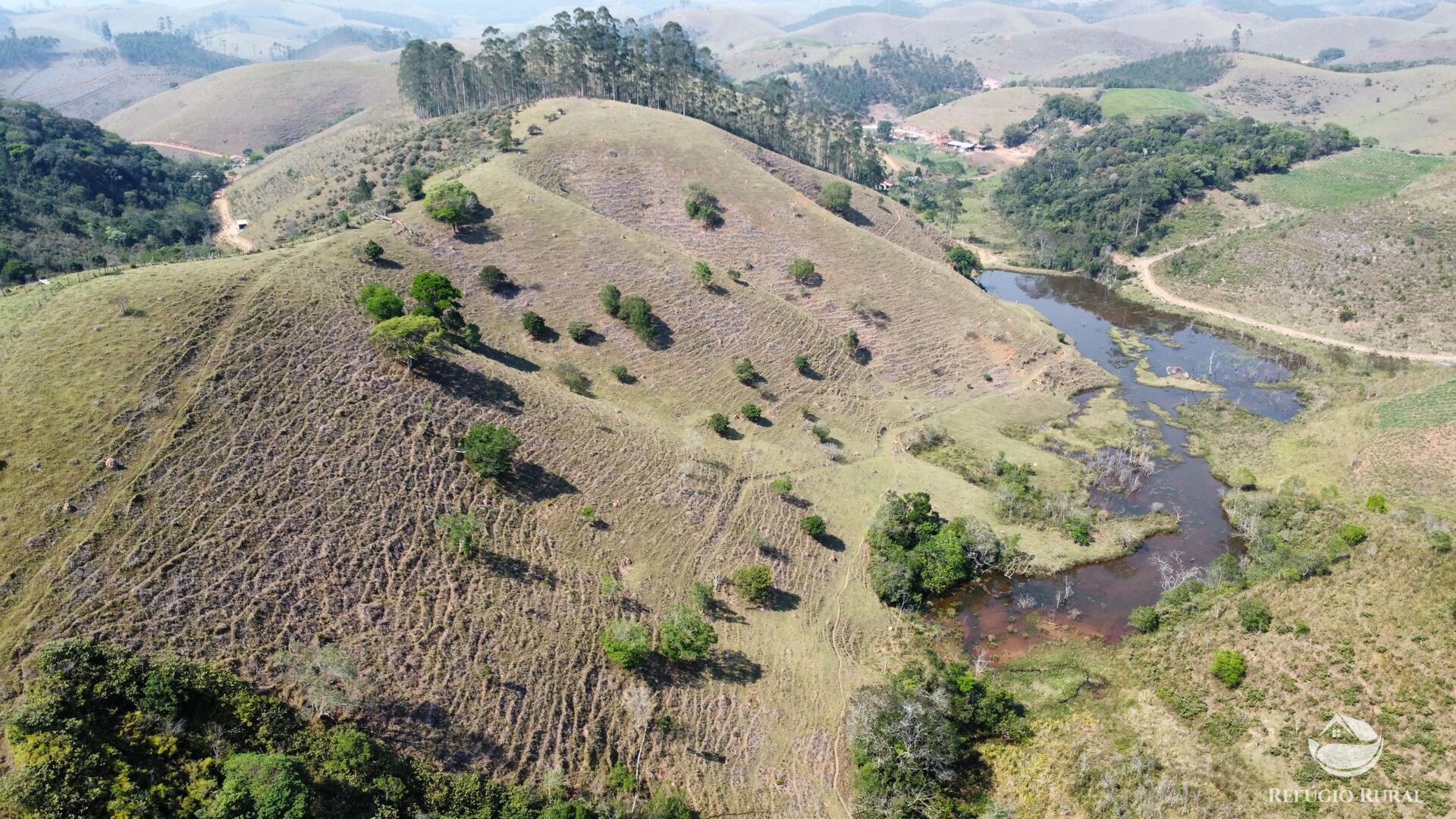 Fazenda à venda com 2 quartos, 96800m² - Foto 26