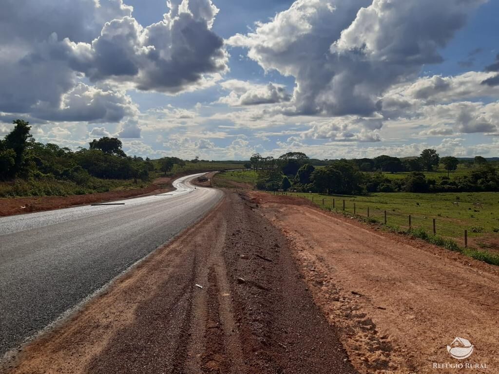 Fazenda à venda com 3 quartos, 64000000m² - Foto 10