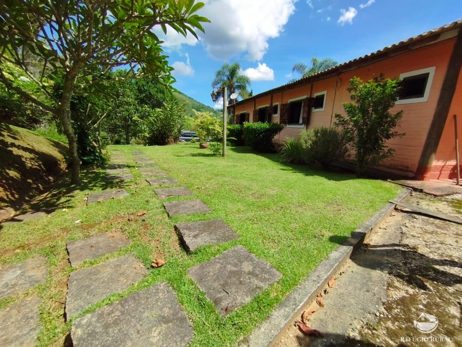 Fazenda à venda com 3 quartos, 11000m² - Foto 15