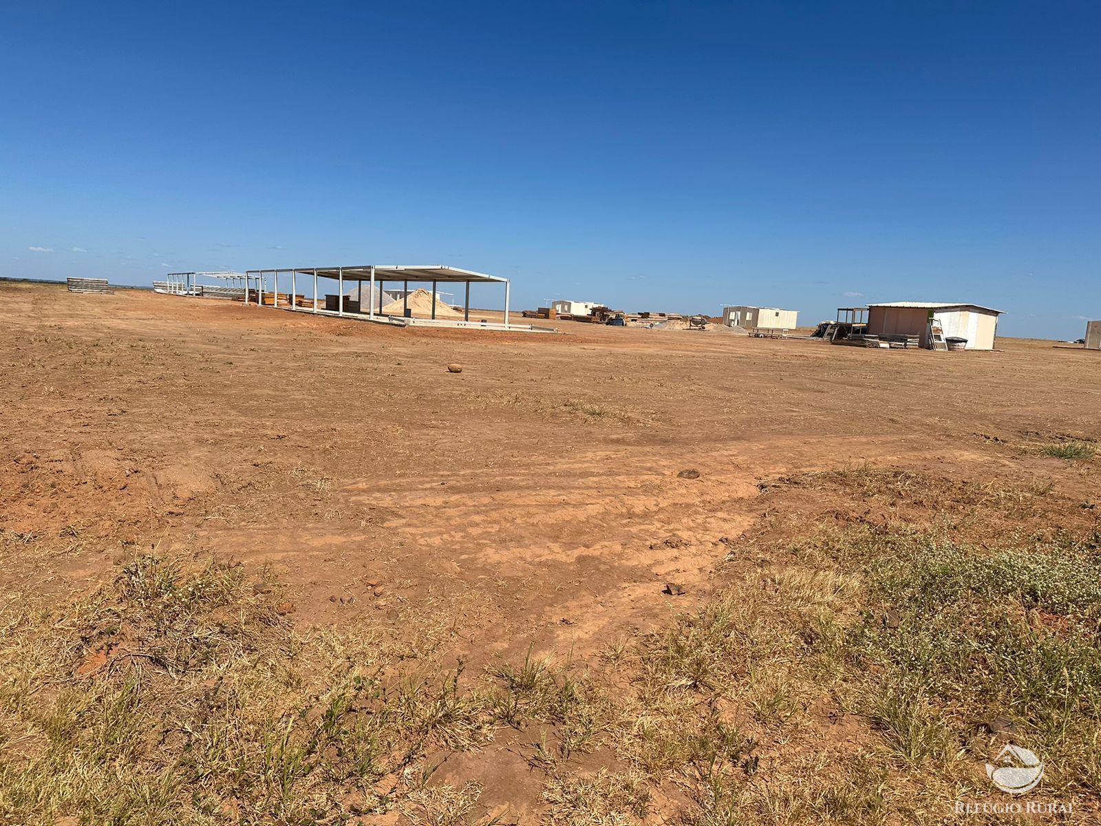 Fazenda à venda com 4 quartos, 110000000m² - Foto 1